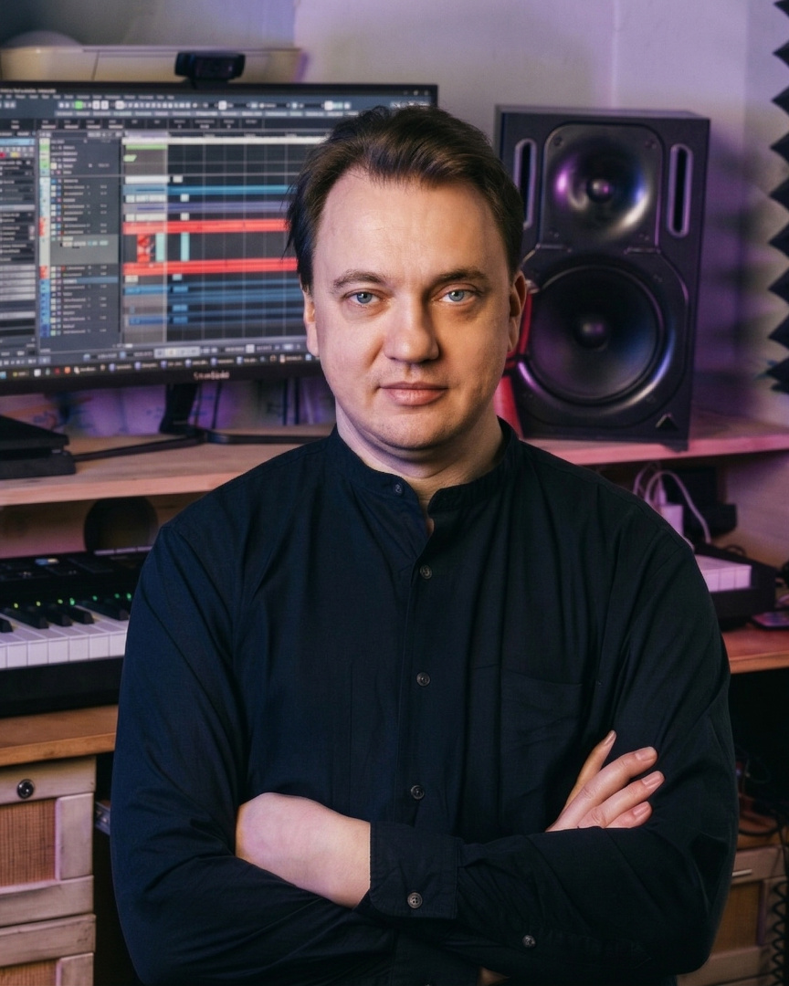 Ivan Smirnoff in his studio